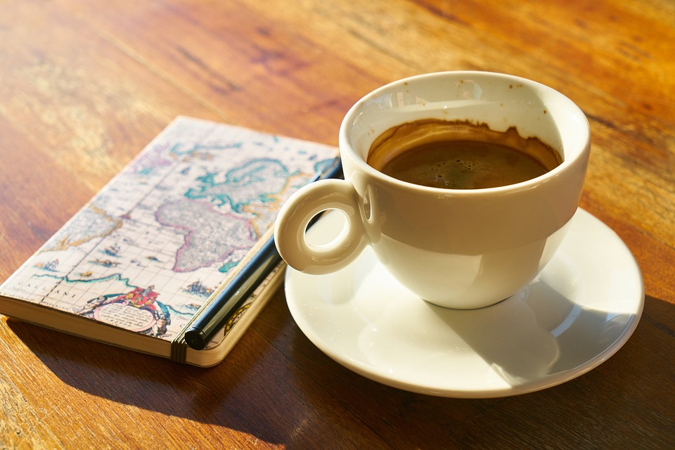7 CAFETERÍAS PARA SENTARTE A DISFRUTAR DE UN BUEN LIBRO - Saborea Madrid