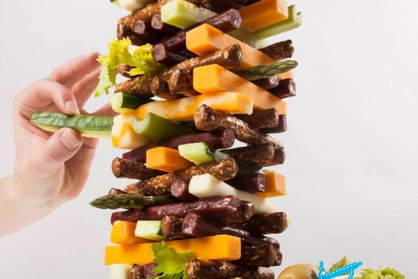 Food Jenga, la tendencia de jugar con la comida