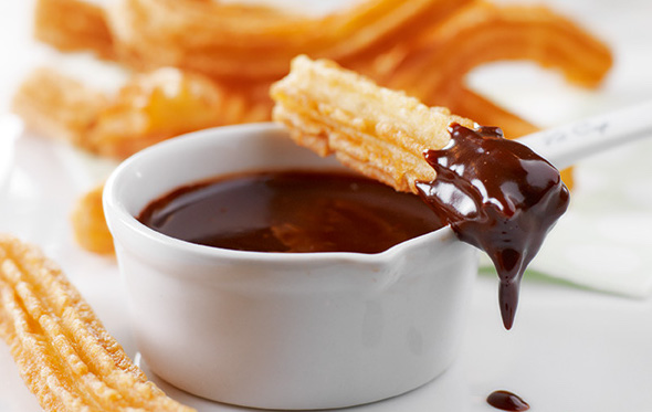 COMBATE EL FRÍO DE LAS REBAJAS CON UN CHOCOLATE CON CHURROS - Saborea Madrid