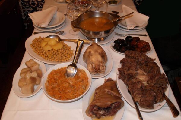 Bares centenarios de Madrid que no puedes perderte