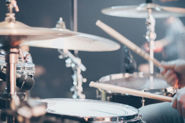 Música para quedarse en casa: conciertos en línea para animarte en la cuarentena