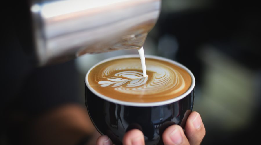 CAFÉ DE ESPECIALIDAD , CONOCE CÓMO DIFERENCIARLO Y DÓNDE PROBARLO EN MADRID - Saborea Madrid