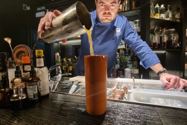 GIL’S COCKTAIL BAR