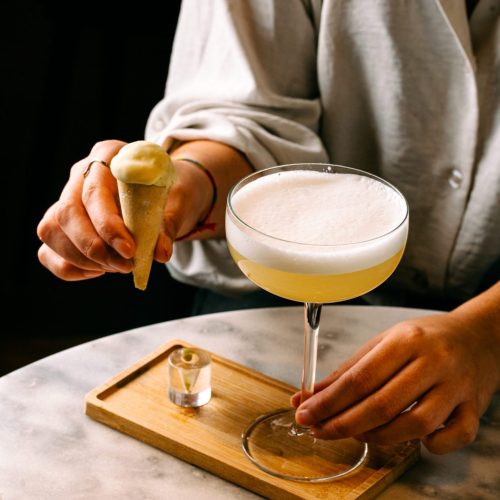 MOMUS COCKTAIL BAR