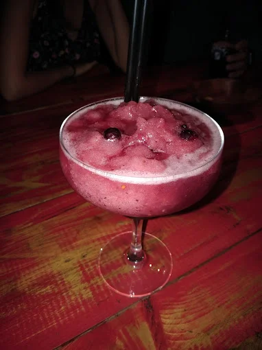 VEINTI7 COCTELERÍA - Saborea Madrid