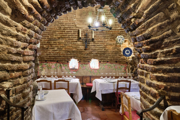 Restaurantes con historia: locales con más de 50 años para ir a comer en la capital