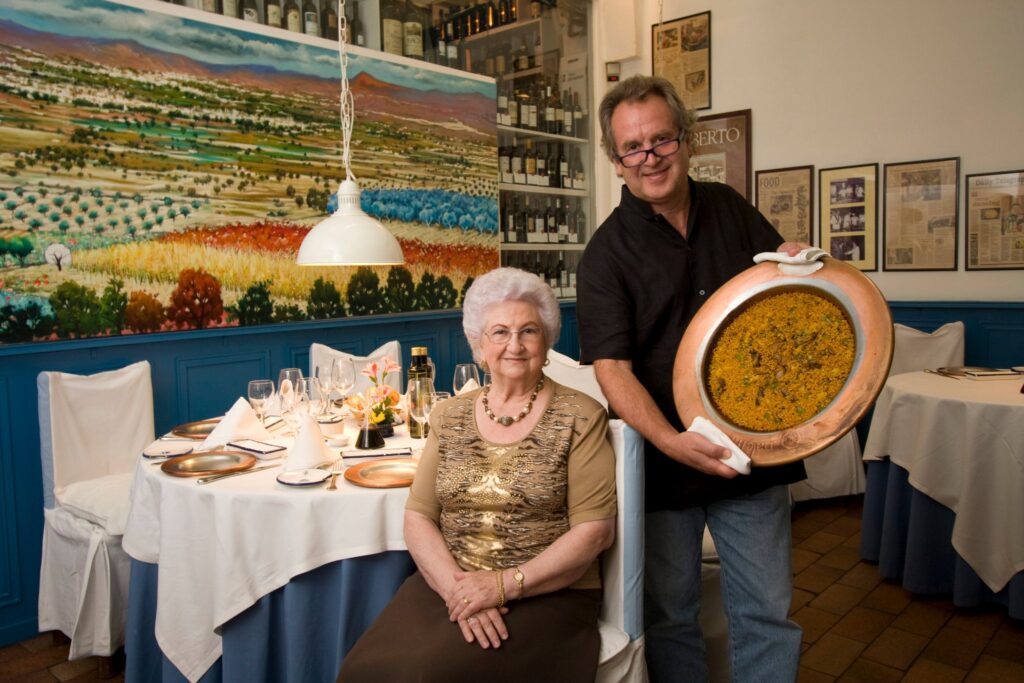 Casa Benigna Premios Lito Madrid - paellas peregrinos Papa