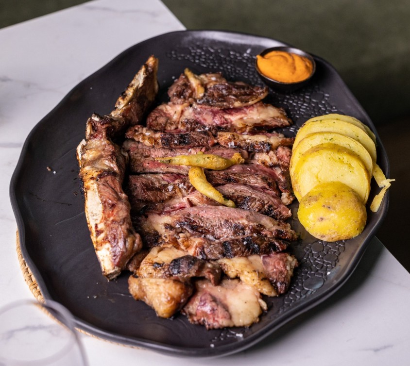 Carne a la Parrilla restaurante Indómito Madrid