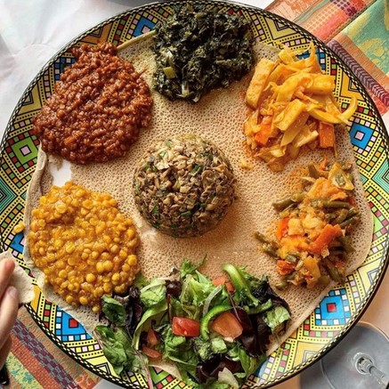 Restaurante Nuria Injera con wat