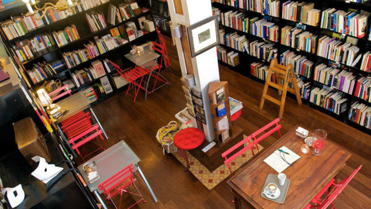 librería cafetería Ocho y Medio Madrid