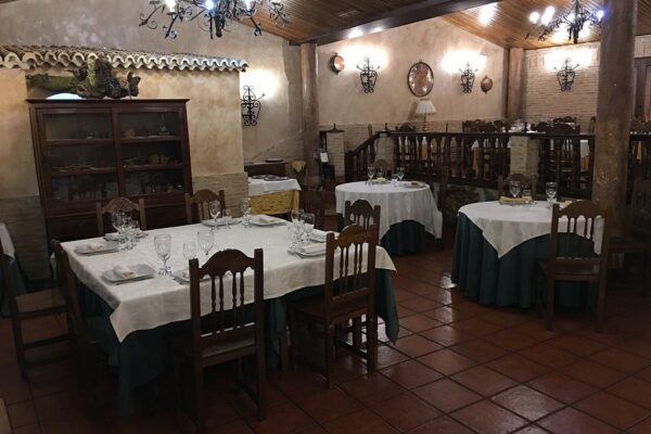 El Caserón de los Arcos