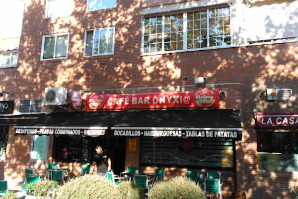 CAFÉ BAR ONYXIA