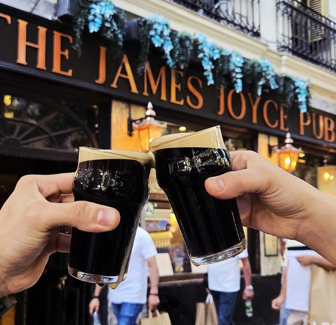 James Joyce Pub Madrid irlandeses