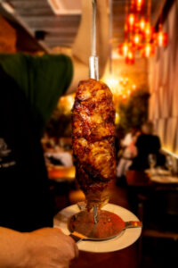Los Espetinhos carnes a la brasa comida brasileña