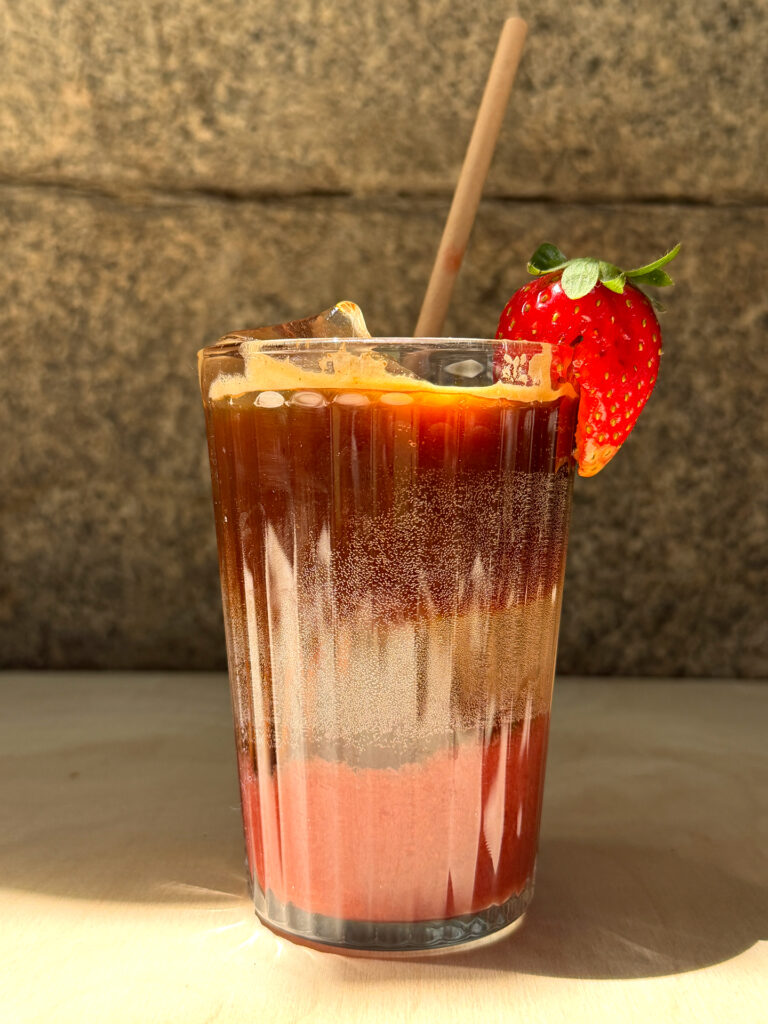 Siniestro Café Iced Strawberry Basil Fizz